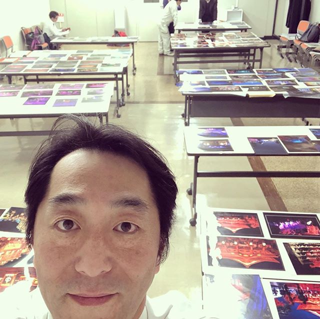 2018年の長野灯明まつりの写真コンテスト審査中